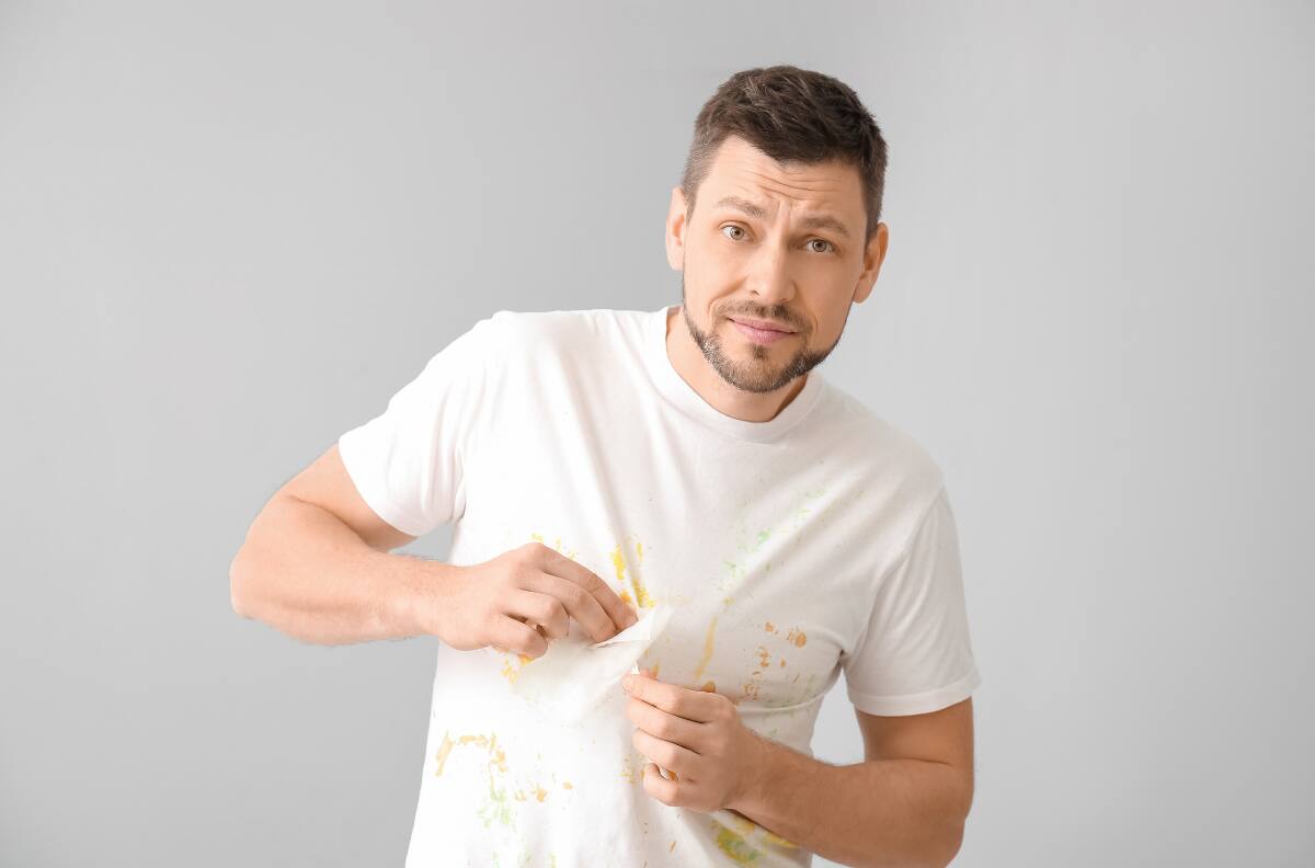 ¿Cómo quitar las manchas de aceite de la ropa blanca, negra y de colores?