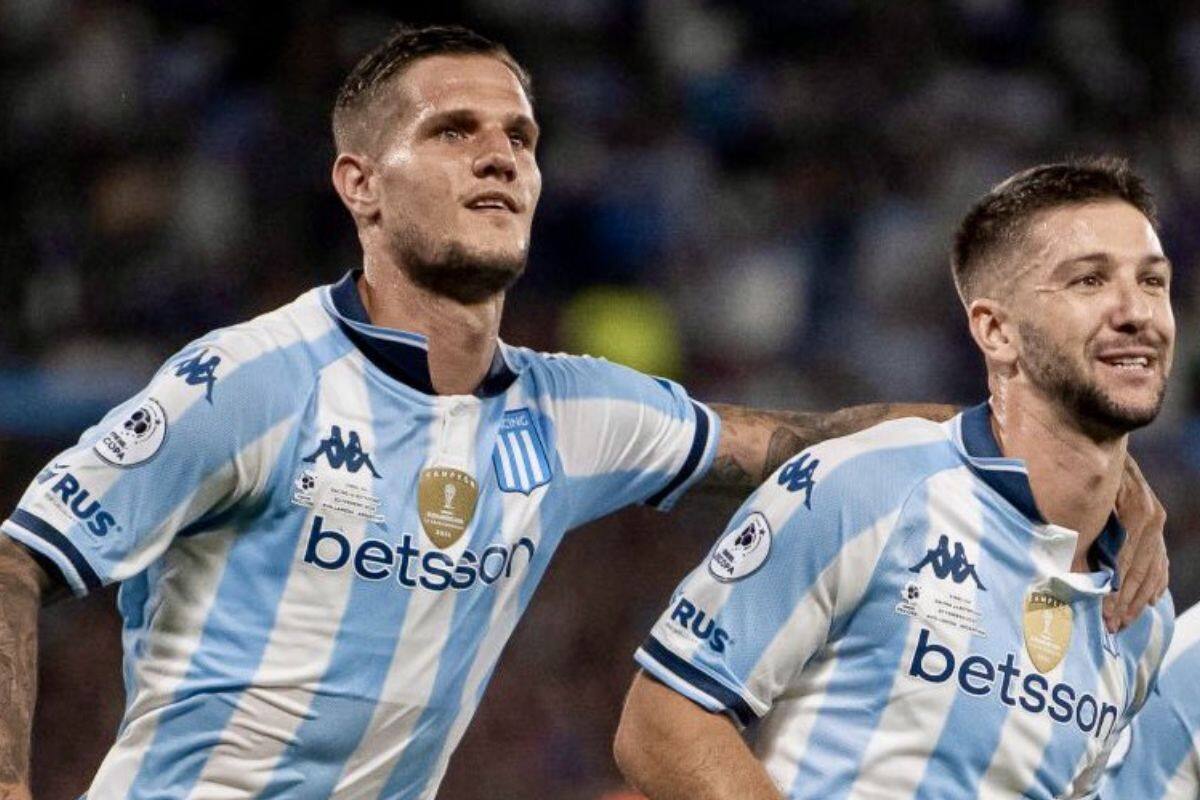 se proclamó campeón de la Recopa Sudamericana.