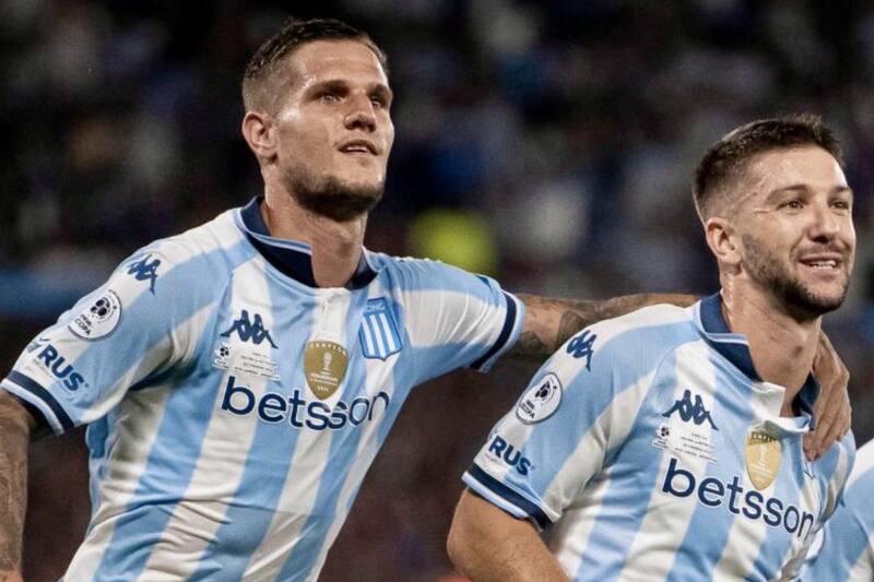 se proclamó campeón de la Recopa Sudamericana.