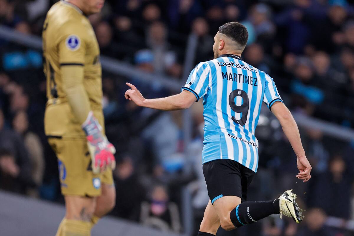 Racing goleó a Huachipato en Copa Sudamericana. EFE