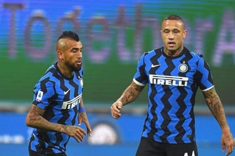 compartió camarín con Arturo Vidal y Alexis Sánchez en Inter.