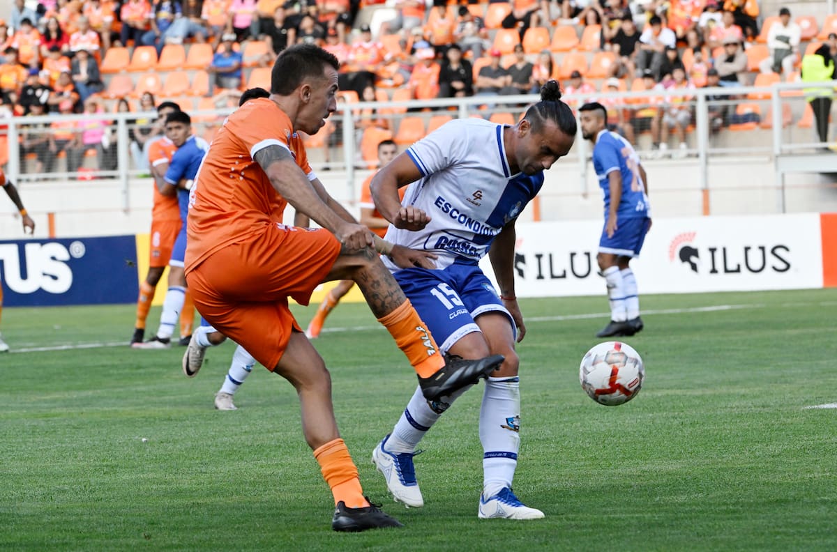 Llegó como refuerzo estrella a Cobreloa, duró apenas unos meses y ahora encontró nuevo club