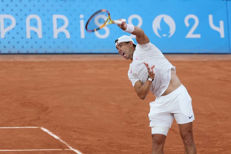 Rafael Nadal entrenando en París 2024. EFE