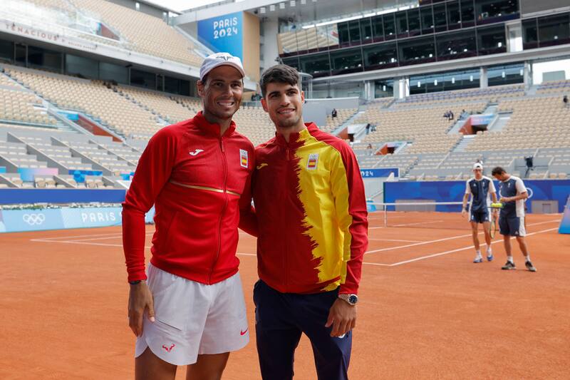 El experimentado tenista preocupó en España tras cancelar su entrenamiento con Zverev. EFE.