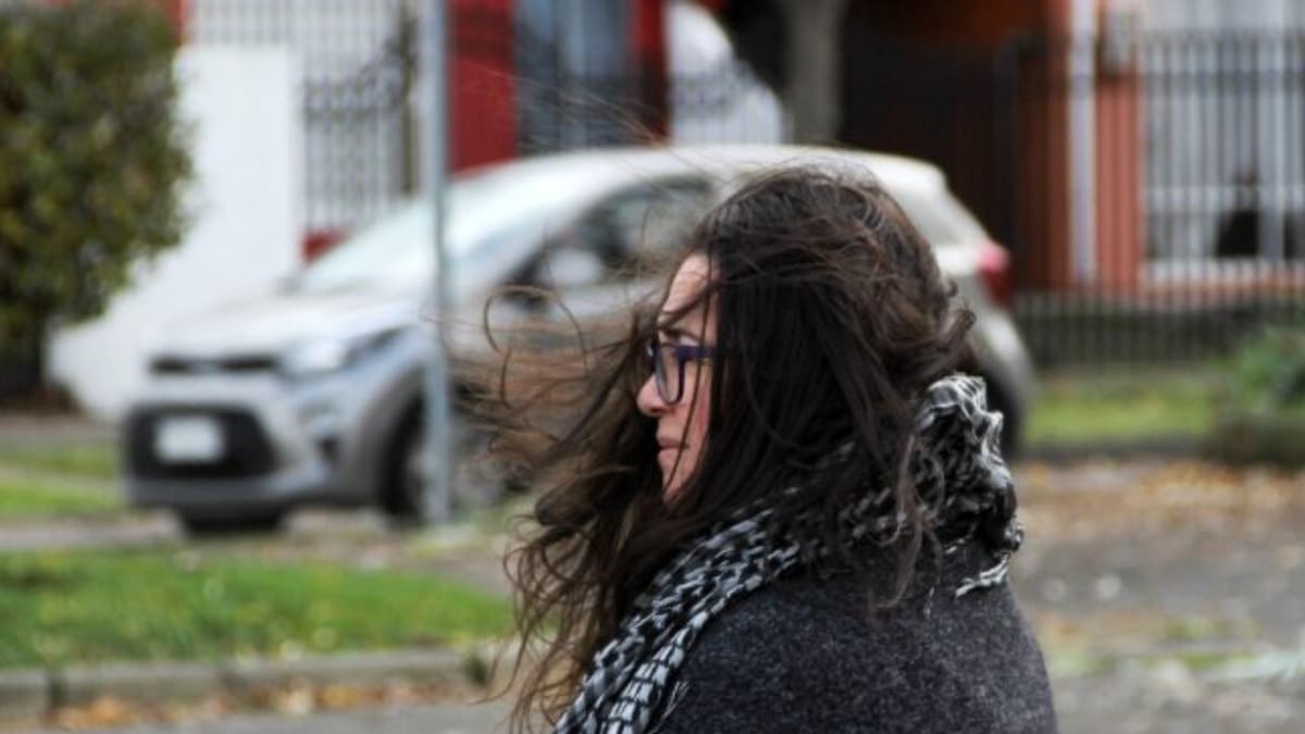 Podrían alcanzar los 100 km/h: Actualizan alerta por intensos vientos que azotarán a tres regiones del norte del país