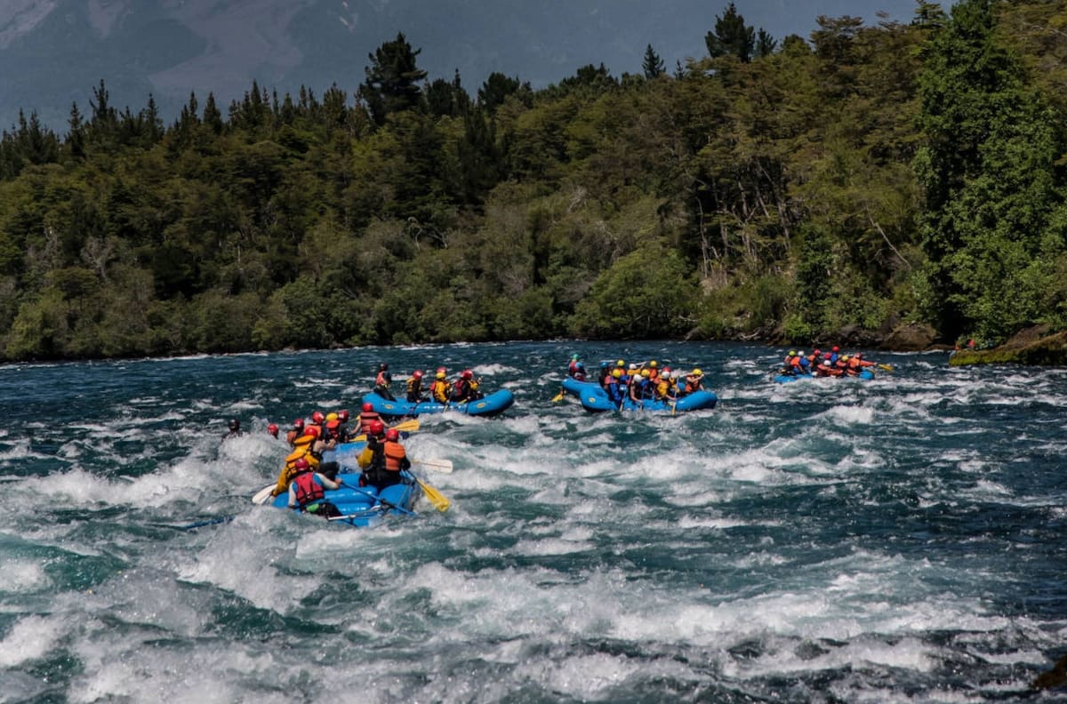Rafting en el Río Petrohué: Horarios y precios de entrada del mejor panorama en la Región de Los Lagos