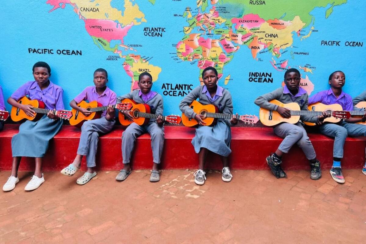 es la fundación sin fines de lucro de Madonna.