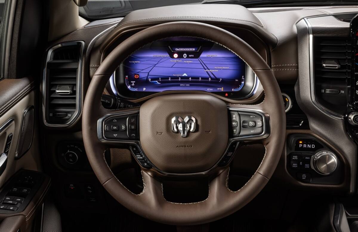 El interior de la RAM 1500 no cede en calidad de materiales