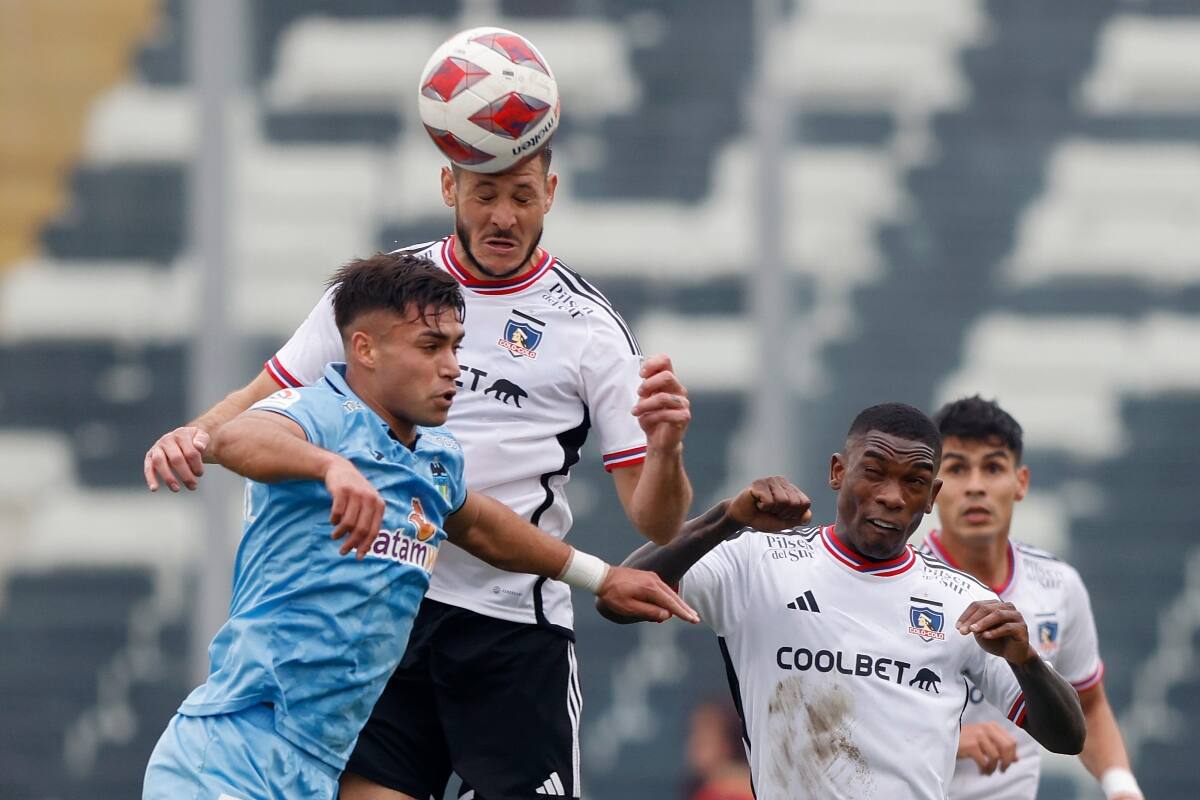 fue duramente criticado por Juan Cristóbal Guarello.