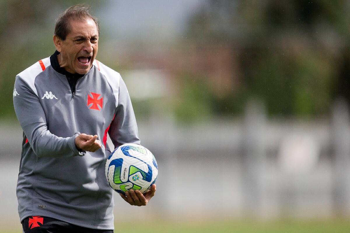 El entrenador de Vasco da Gama, Ramón Díaz, debutará con la difícil misión de sacar al Gigante de la Colina de los puestos de descenso.