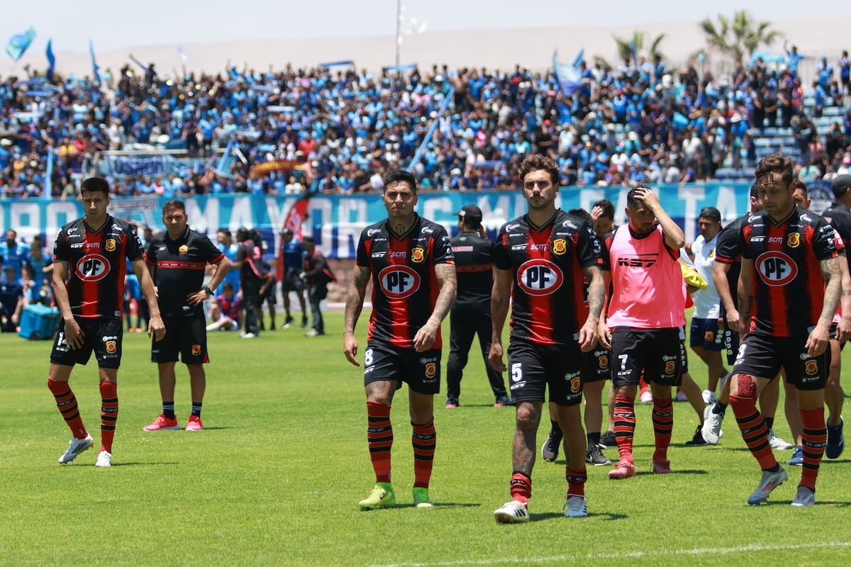 El cuadro talquino es colista en solitario de la Primera B. Foto: Agencia Aton