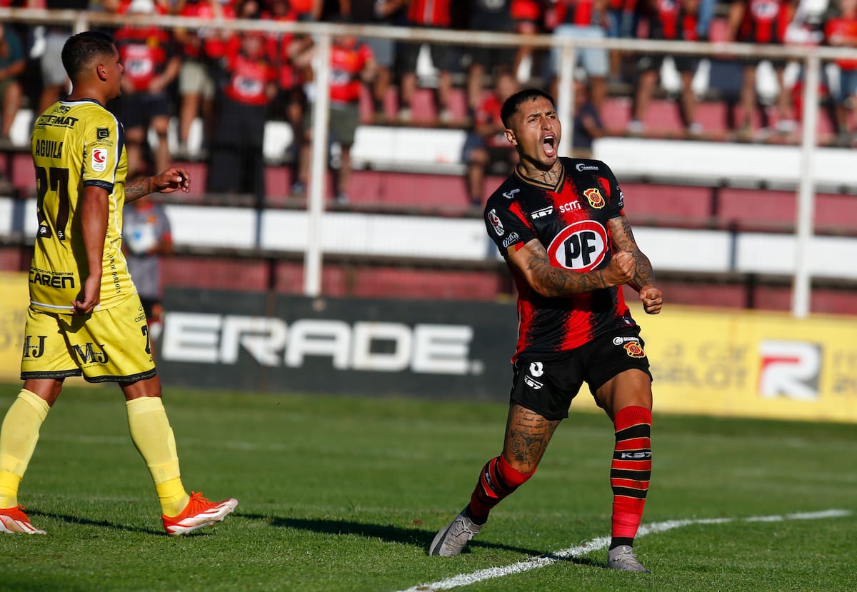Los Rojinegros buscarán la victoria en el Clásico del Maule. Foto: Aton