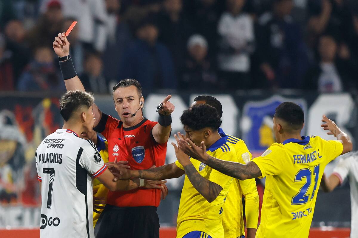 Raphael Claus dirigió el duelo entre Colo Colo y Boca Juniors en el Estadio Monumental por el grupo F de la Copa Libertadores 2023. (Foto: Aton)