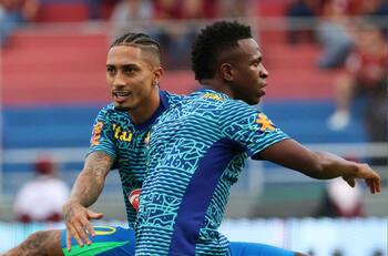 ¿Raphinha Balón de Oro? Sus números igualan la mejor temporada de Vinícius