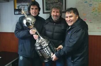 Ex capitán de Colo Colo fue diagnosticado con parkinsonismo y reveló su lucha contra la enfermedad: “Me cuesta...”