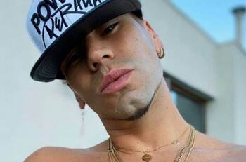 Raúl Peralta presentó a su nueva pareja desde sus vacaciones en Egipto