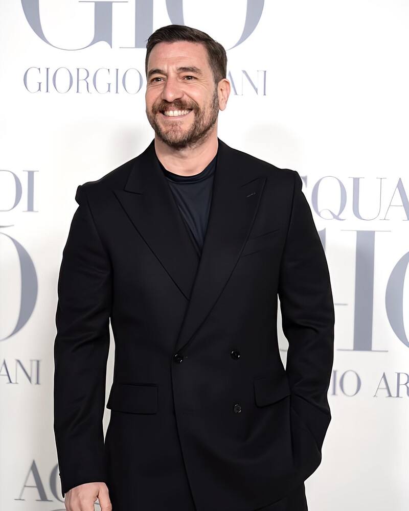 es Raúl Camacho Sanchís en "Machos Alfa" de Netflix