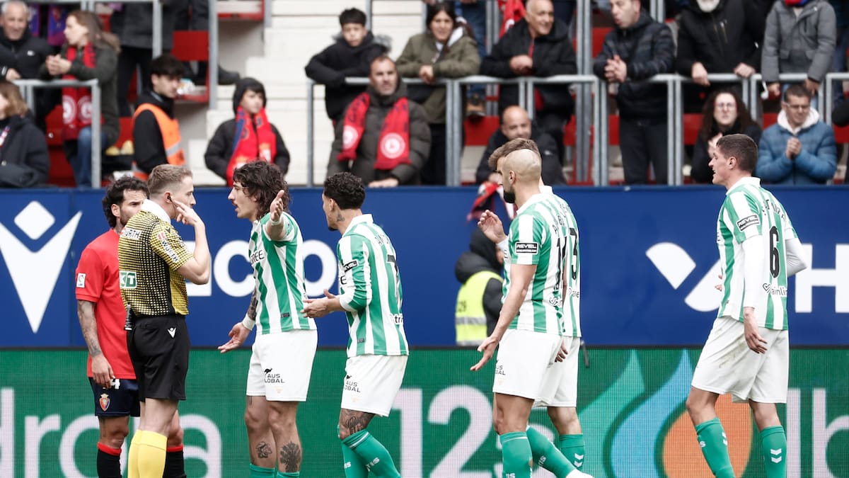 VIDEO | ¿Fue penal? La jugada que dejó a todo Betis furioso en el duelo ante Osasuna