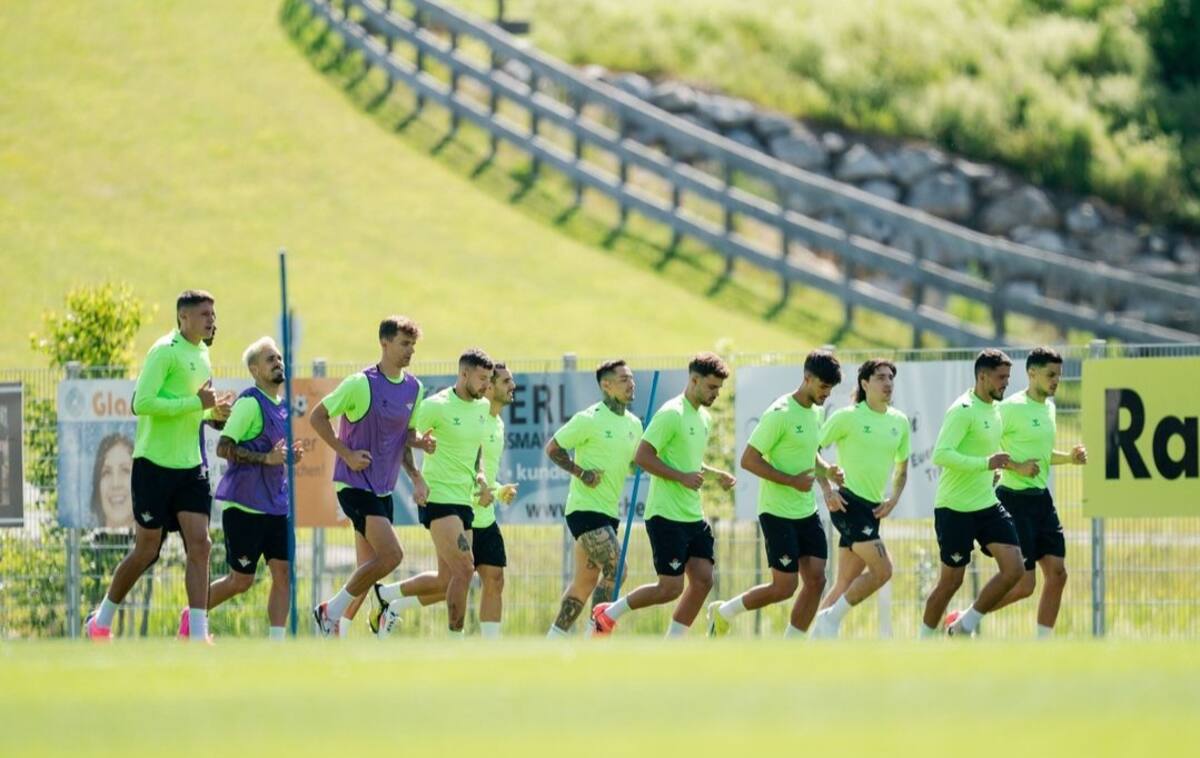 El cuadro español se encuentra disputando la pretemporada en Austria. Créditos: @realbetisbalompie.