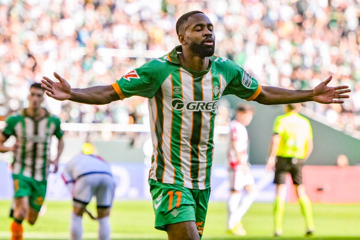 El equipo del DT chileno buscará, en primera instancia, avanzar a los cuartos de final de Europa League. Para ello, deberá eliminar al Panathinaikos de Grecia. Foto: Agencia EFE