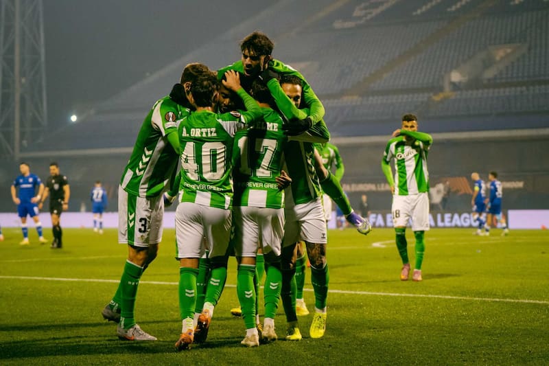 Visitará a Rayo Vallecano este lunes desde las 17:00 horas. Foto: @Real Betis en X