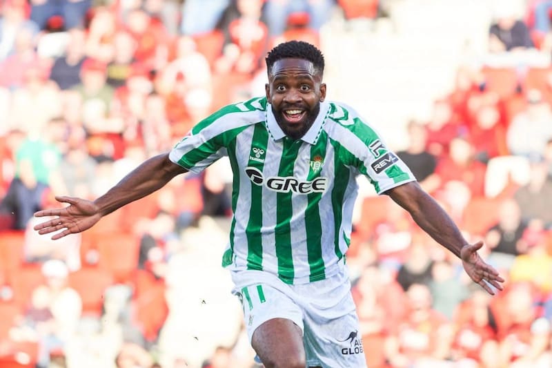 Cédric Bakambu, uno de los candidatos a salir del Betis.