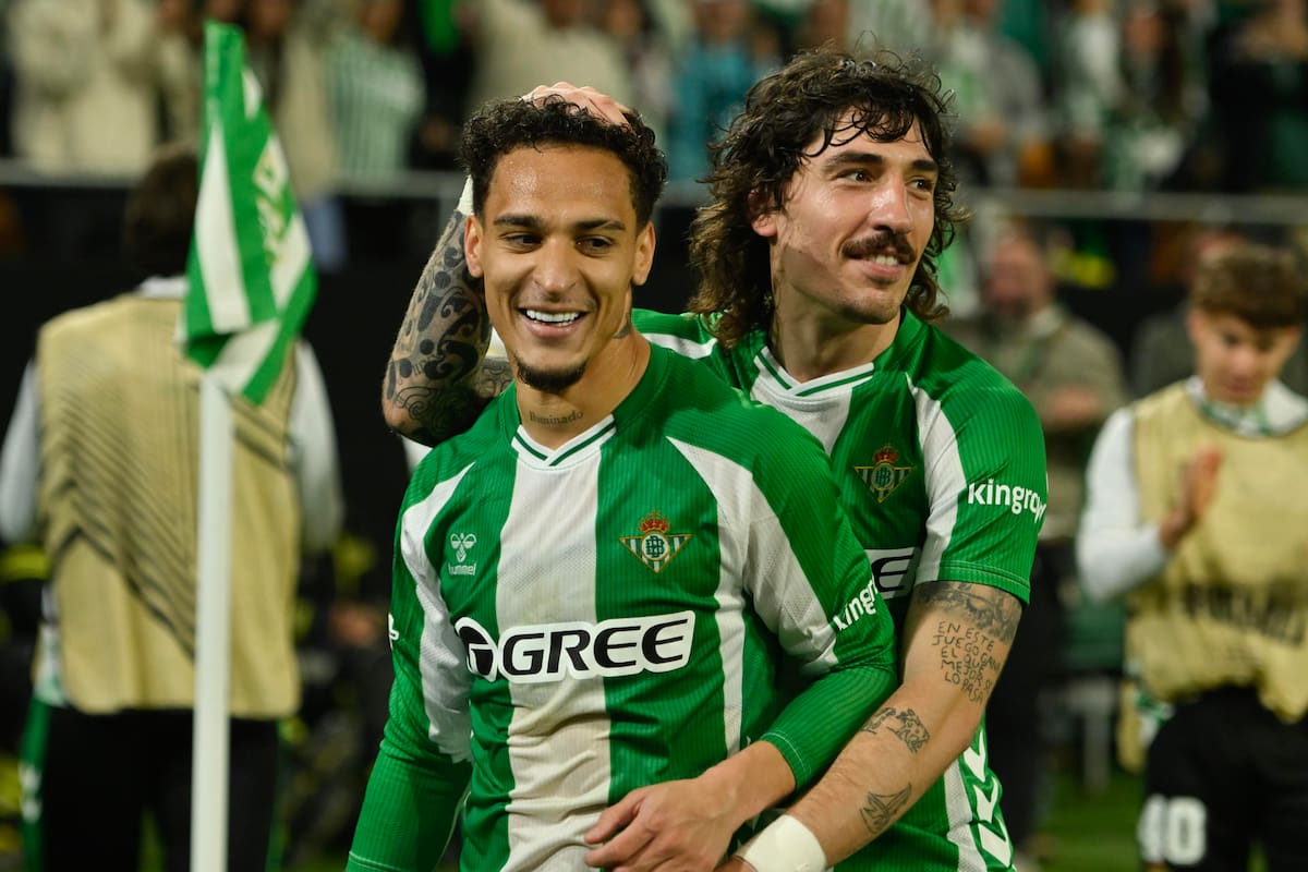 El equipo de Manuel Pellegrini necesita con urgencia un triunfo en La Liga. Foto: Agencia EFE.