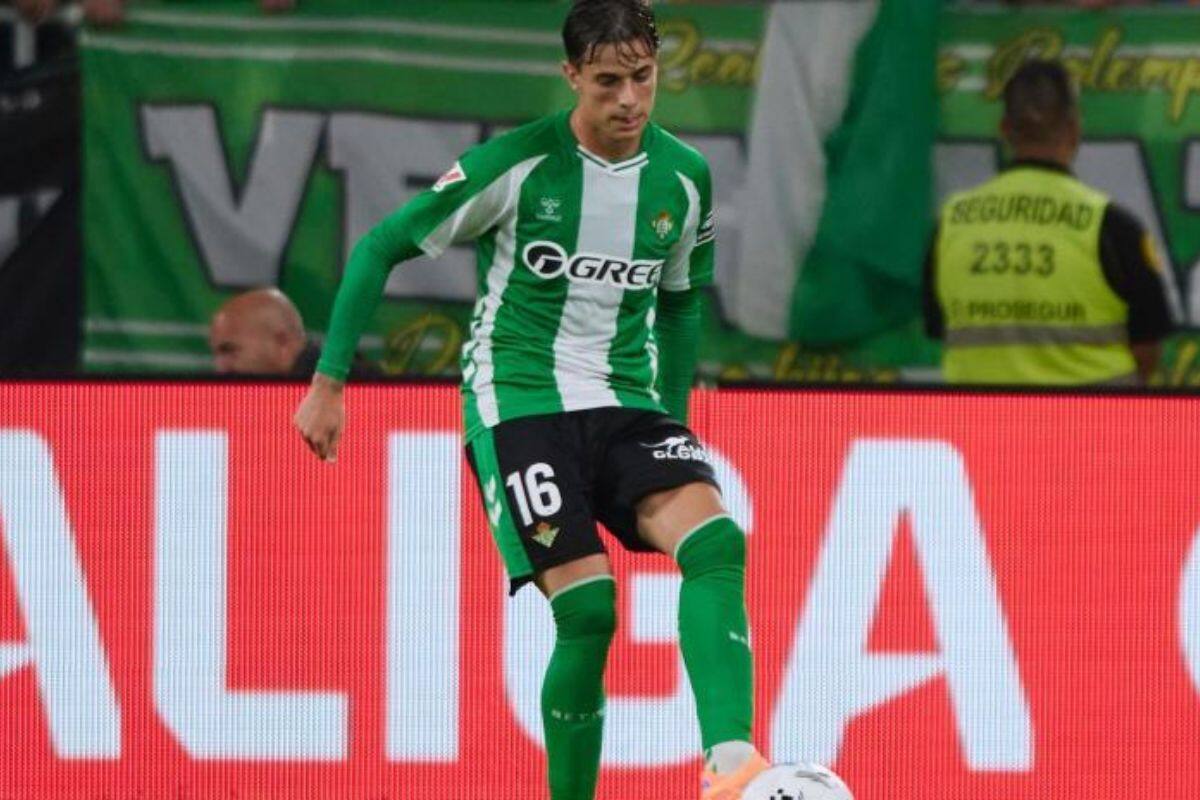 Valentin Gómez fue titular y jugó todo el partido ante Osasuna, en la última fecha de LaLIga. Foto: EFE.