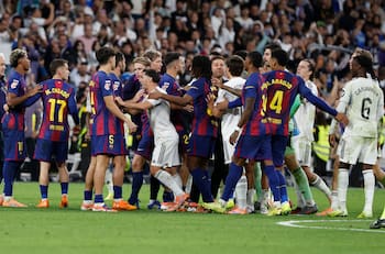 VIDEO | El caliente final del derbi español que finalizó con todo el Real Madrid sobre Lamine Yamal