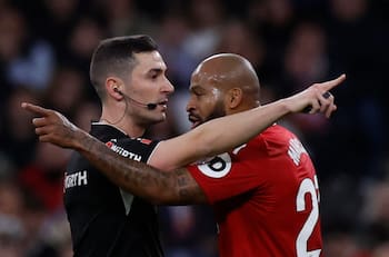 “Han sentido vergüenza”: En España acusan robo del árbitro contra el Sevilla ante Real Madrid