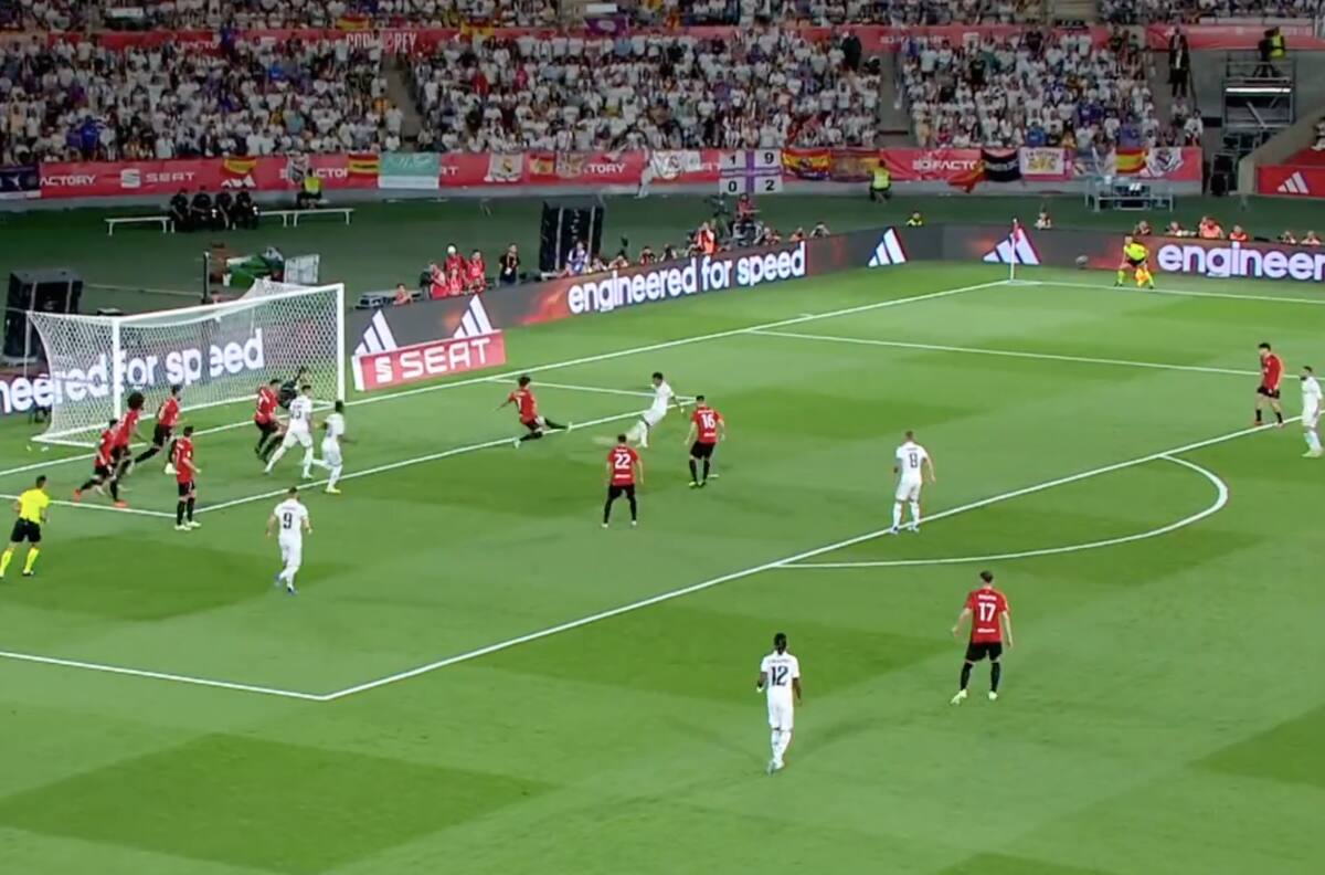 VIDEO | Con jugadón de Vinícius Jr: el golazo del Real Madrid para ponerse en ventaja en la final de Copa del Rey