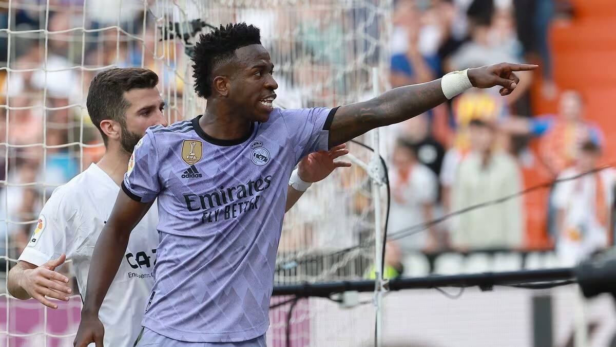 Vinícius Junior no se tienta por los petrodólares y quiere seguir en el Real Madrid... Por ahora...