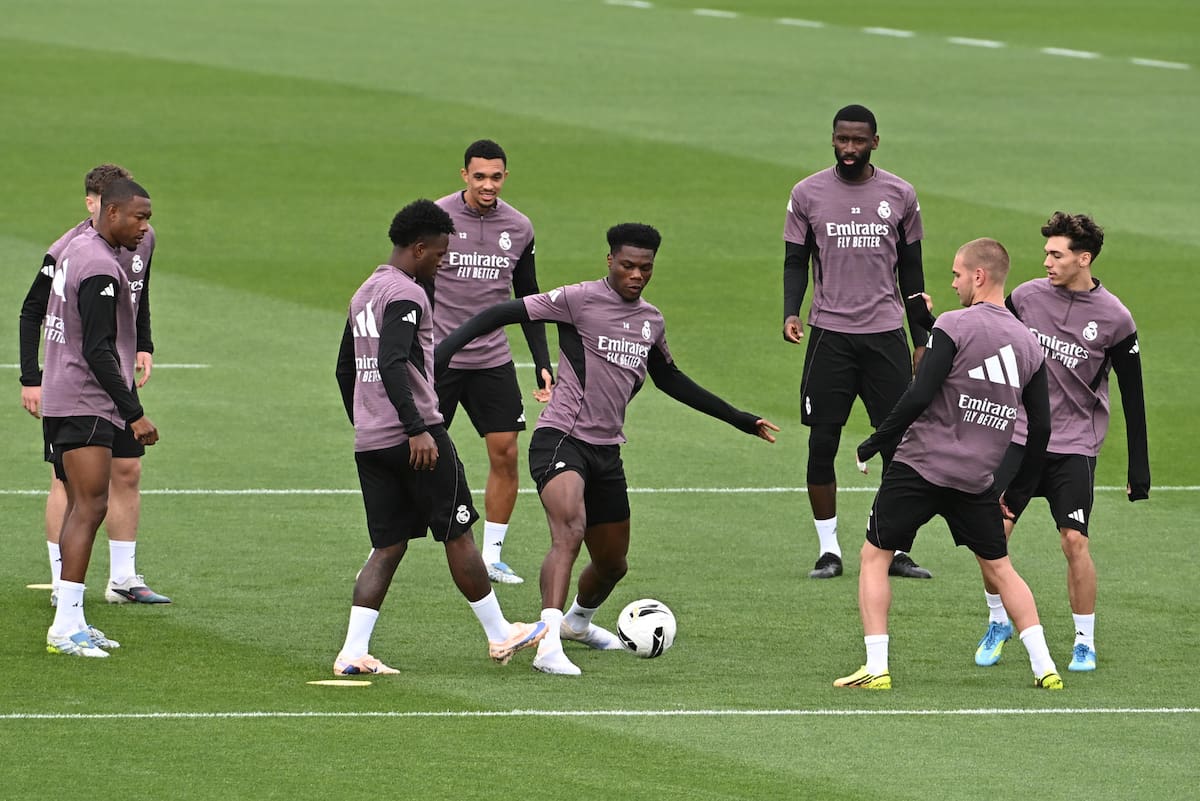 El camarín merengue es un polvorín antes del Clásico contra Barcelona. EFE