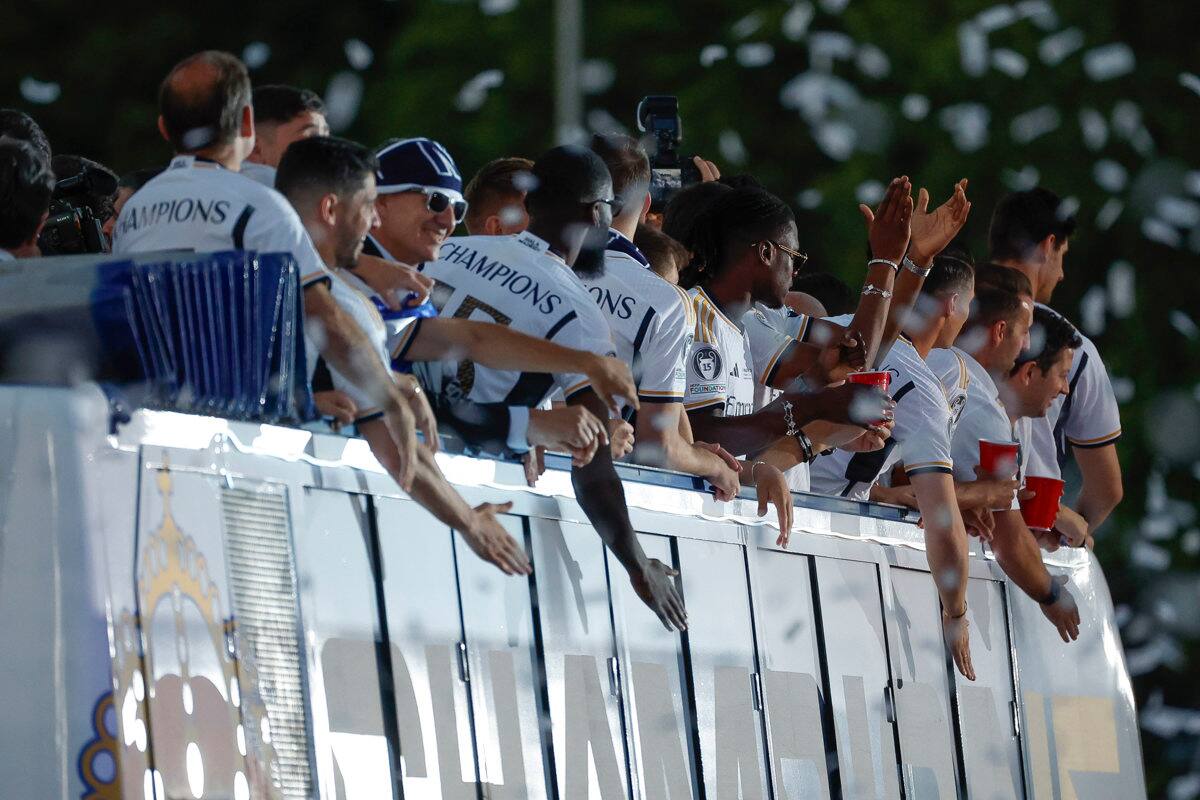 y una repetida postal en la plaza Cibeles. (Foto: EFE)