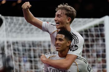 VIDEOS | Mbappé y Bellingham ponen arriba al Real Madrid pese a golazo de Fermín para Barcelona