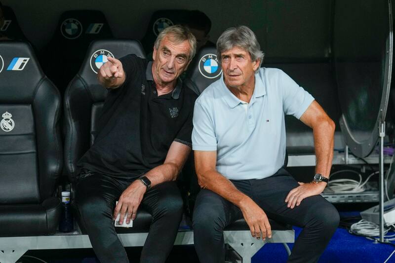 Manuel Pellegrini está sufriendo hasta para completar el plantel de entrenamientos sin alterar las dinámicas del equipo. (Foto: EFE)