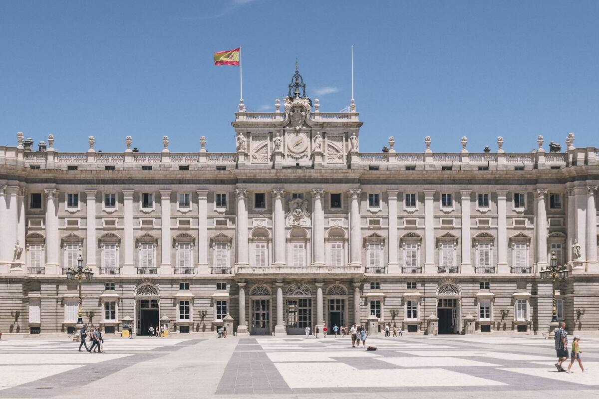 Tu apellido puede venir directamente de reyes y reinas.