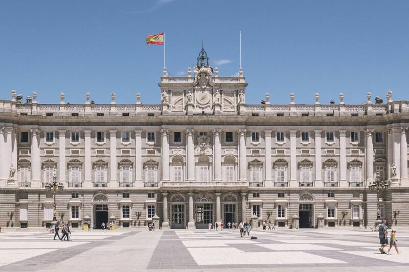 Tu apellido puede venir directamente de reyes y reinas.