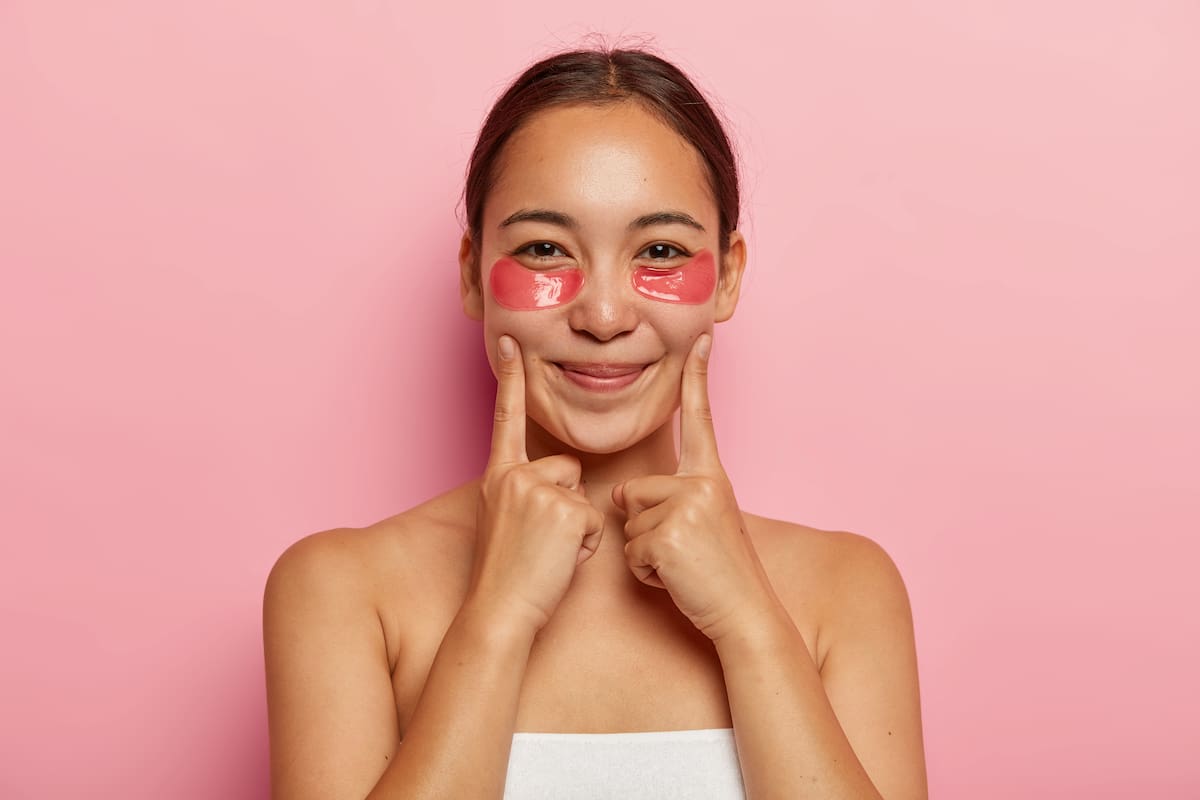 Con pocos ingredientes podrás hacer este remedio para los ojos (Foto: Freepik).