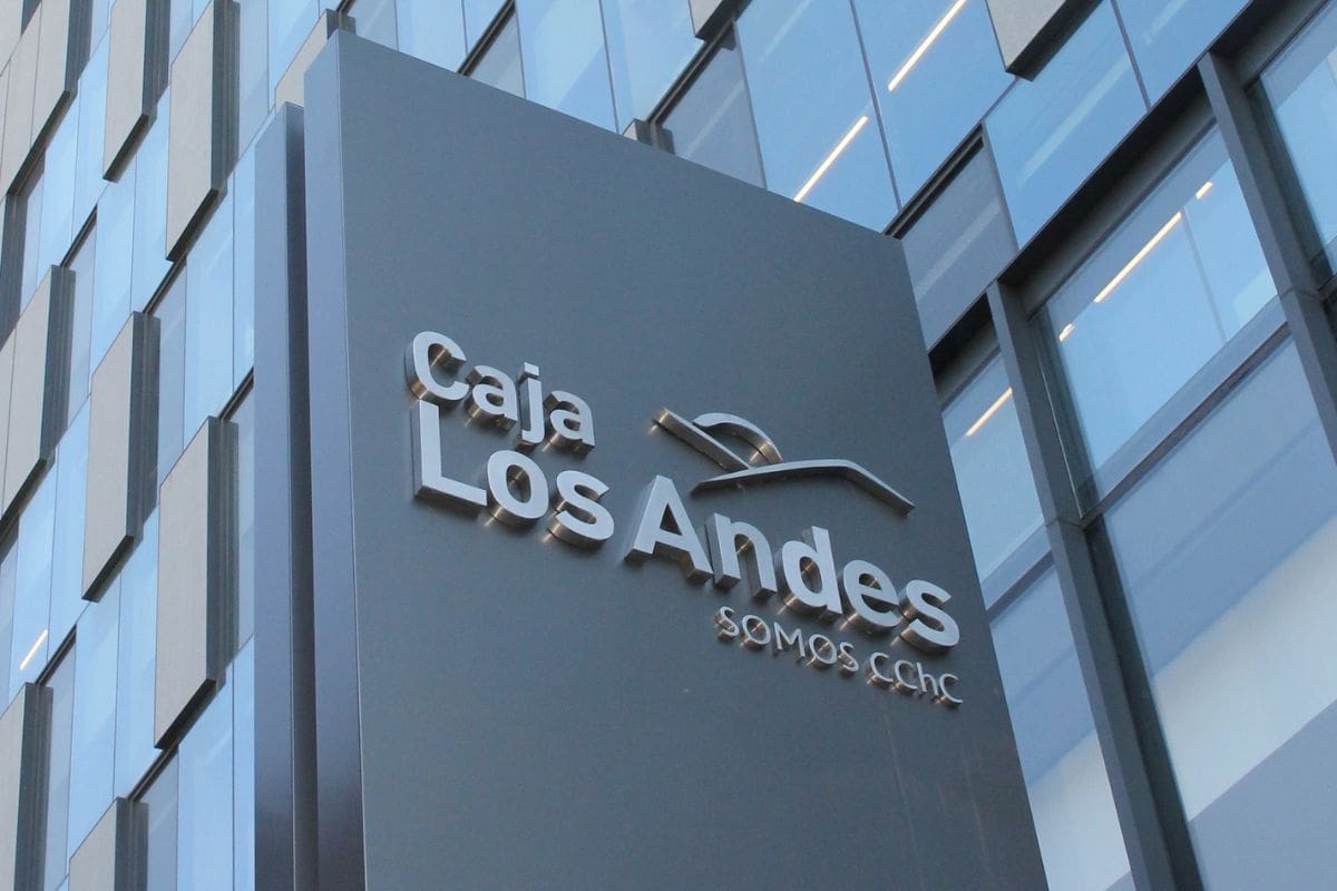 Afiliados pueden tener descuentos de hasta $25/Lt.
Créditos: Caja Los Andes.