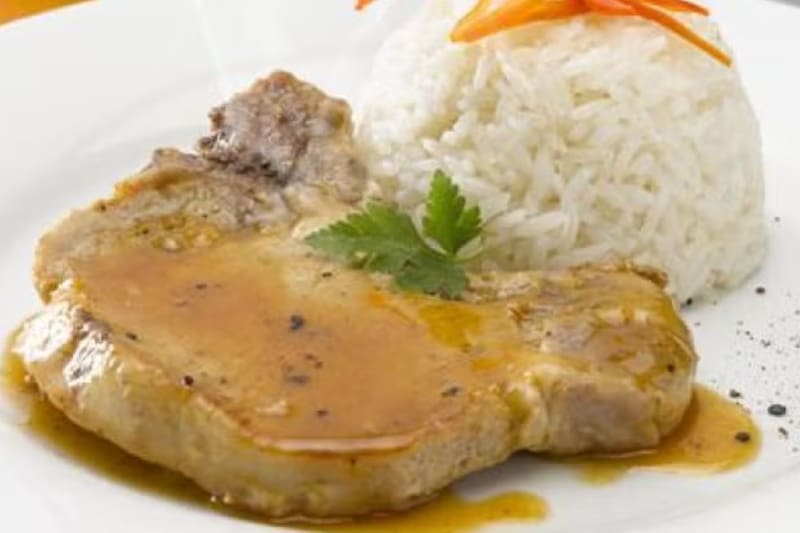 No se necesitan tantos ingredientes para preparar este plato.
Créditos: Recetas Nestlé.