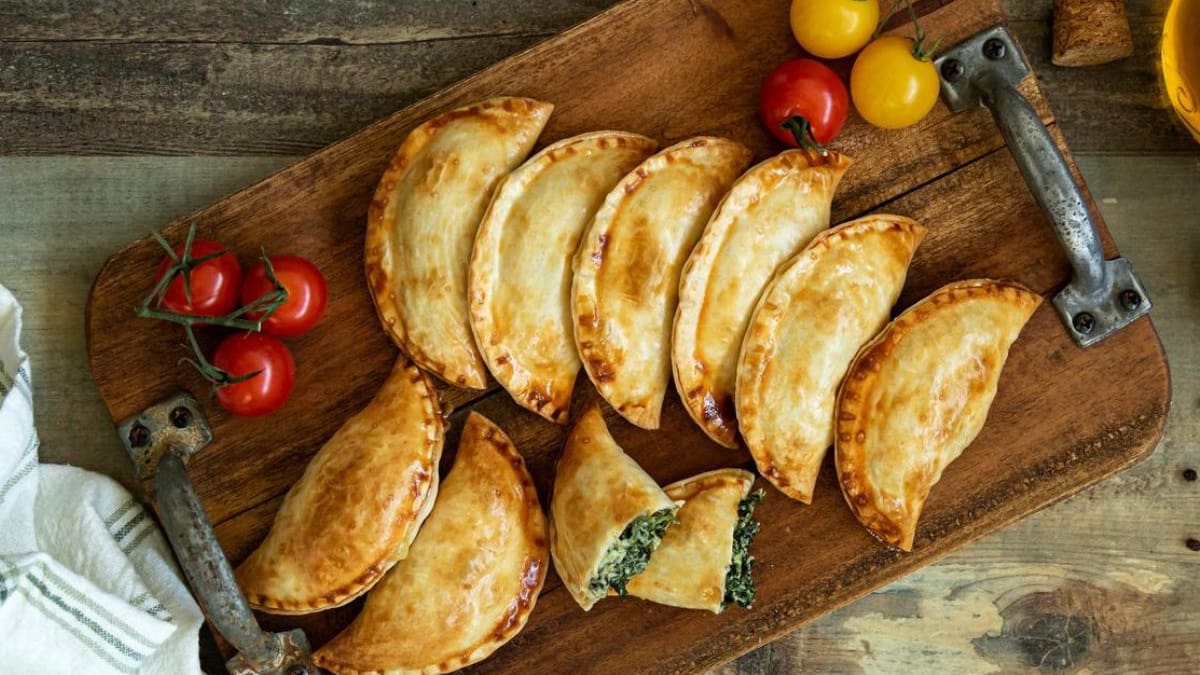 Receta sencilla de empanadillas de espinaca: Ideal para el almuerzo o un picoteo