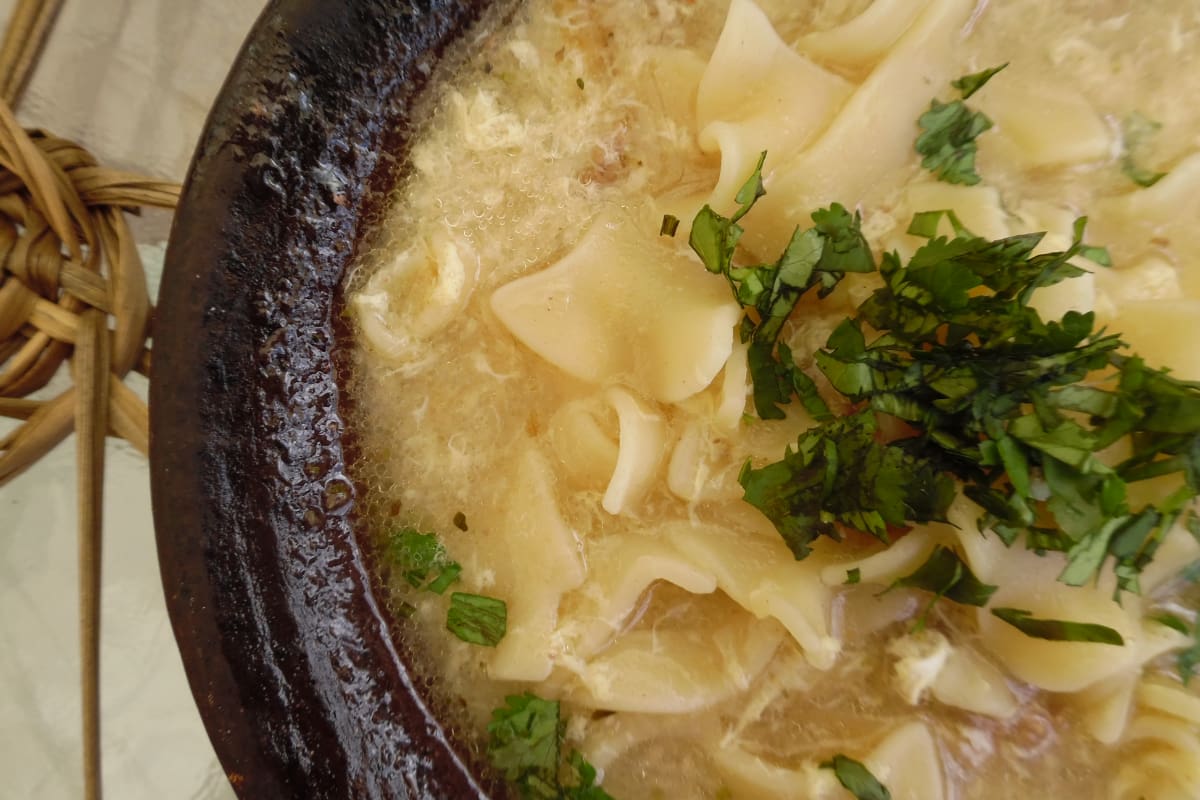 Este plato es muy económico y es ideal para calentar el cuerpo durante el invierno.