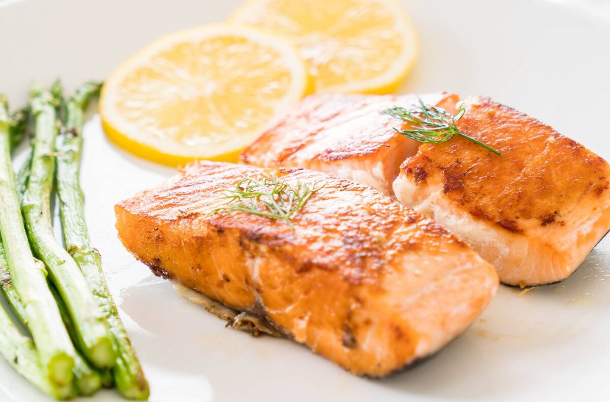 Receta de Salmón al Horno: Prepara este exquisito y fácil plato en menos de 20 minutos