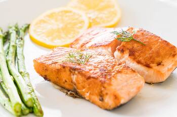 Receta de Salmón al Horno: Prepara este exquisito y fácil plato en menos de 20 minutos