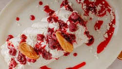 Torta helada de merengue y frutos rojos fácil: Una receta imperdible para el postre de Año Nuevo