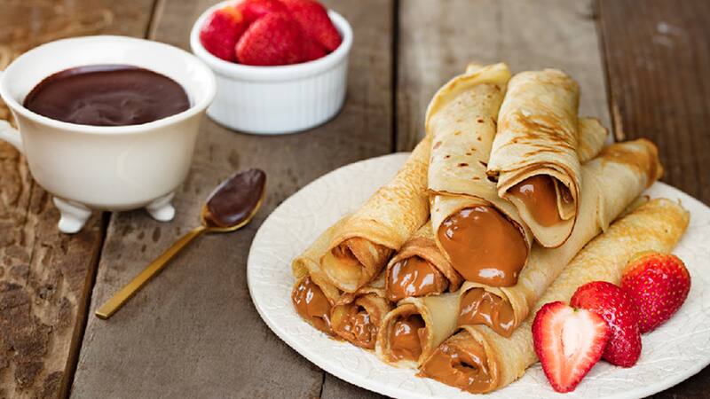 Puedes acompañarlo con lo que más te guste, aunque nosotros recomendamos un tecito o chocolate caliente.