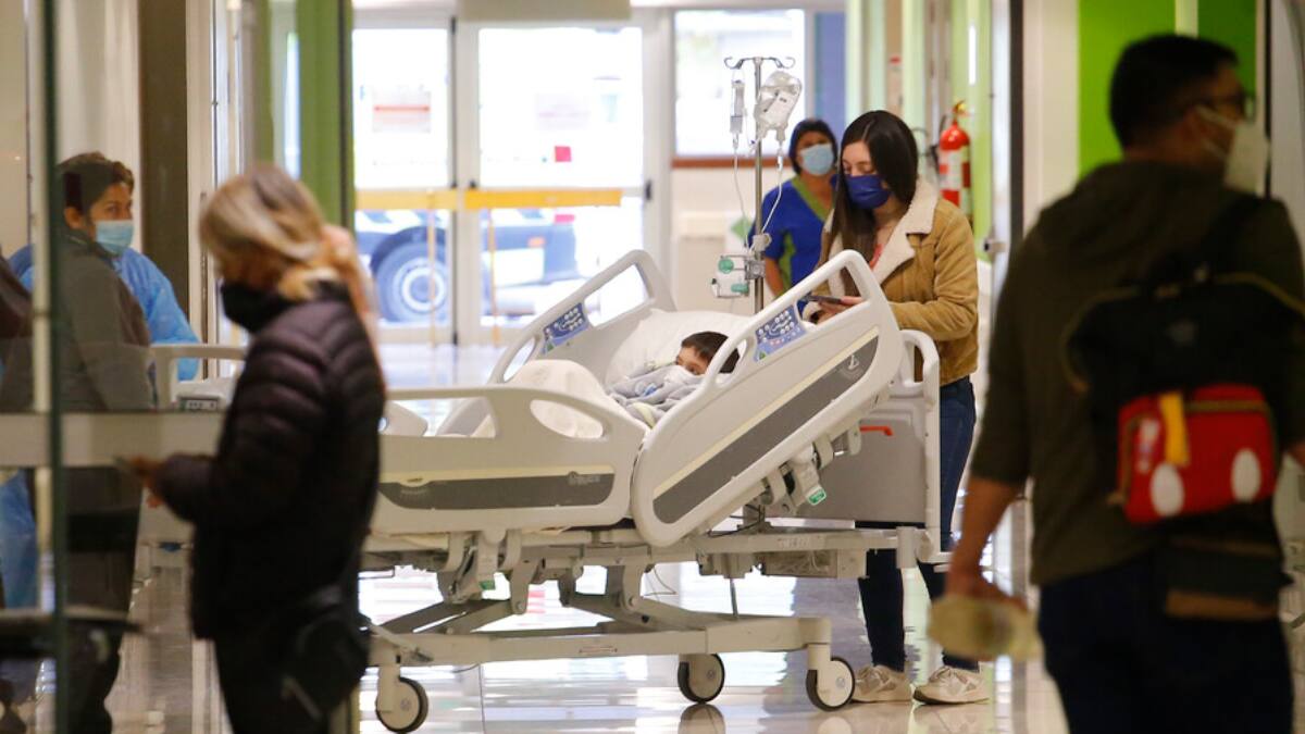 MOP inicia proceso judicial contra concesionaria española por retraso en obras de cuatro hospitales: millonario contrato podría ser terminado