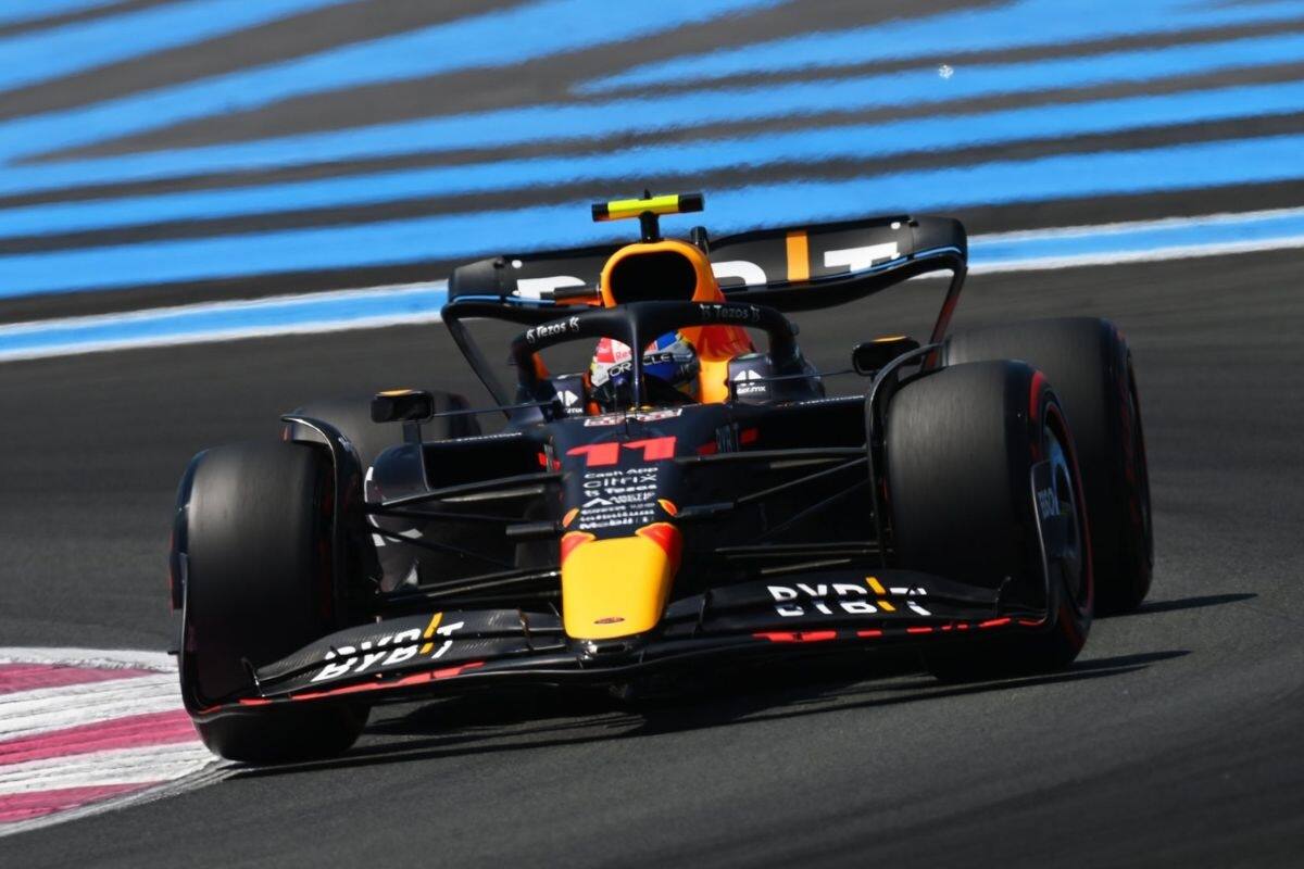 Max Verstappen y Sergio "Checo" Pérez van por un nuevo título con el equipo de la bebida energética.