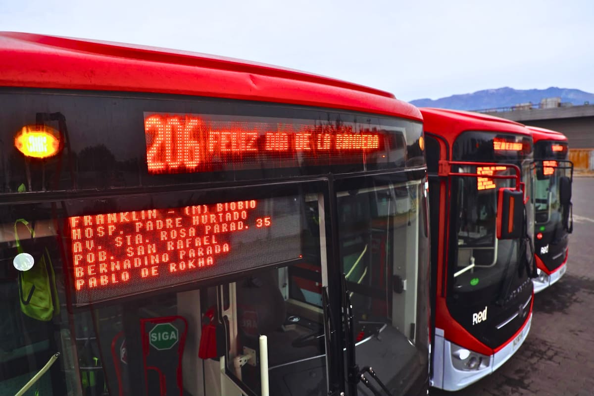 La empresa de transporte anunció cambios en algunos recorridos este 9 de julio. Foto: Red Movilidad en X.